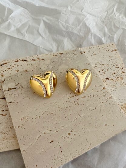 Cerys - stainless steel earrings, gold earrings, zircon earrings, heart earrings, statement earrings, χρυσα σκουλαρικια, ατσαλινα σκουλαικια, σκουλαρικια με ζιργκον, σκουλαρικια καρδια