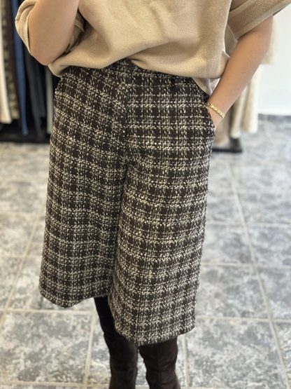 Romyla bermuda -bermuda shorts, bermuda pants, tweed pants, brown pants, βερμουδα tweed, βερμουδα καφε