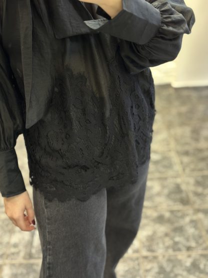 Amara shirt - Black - Image 3