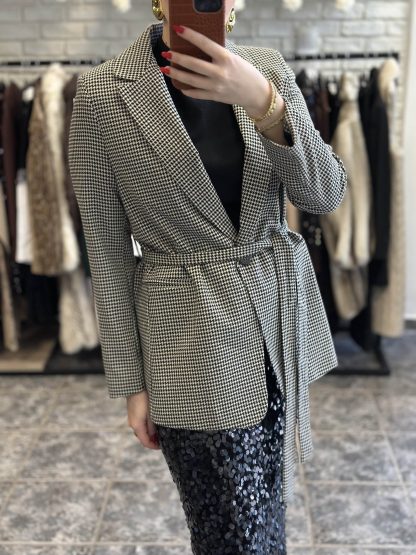Freja blazer - pied de poule blazer, belted blazer, lumina blazer, black and white blazer, μπλειζερ καρο, μπλειζερ Lumina, μπλειζερ με ζωνη