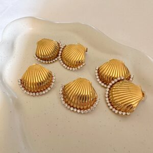 Roux - summer earrings, gold earrings, stud earrings, shell earrings, steel earrings, χρυσα σκουλαρικια, σκουλαρικια κοχυλι, σκουλαρικια ατσαλι, σκουλαρικια καλοκαιρινα