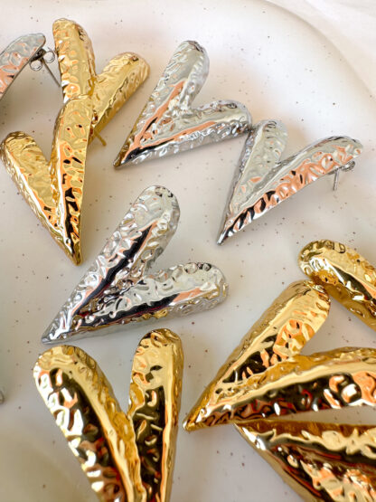 Keddie gold - heart earrings, gold earrings, golden earrings, stainless steel earrings, stud earrings, ατσαλινα σκουλαρικια, σκουλαρικια καρδια, χρυσα σκουλαρικια