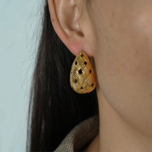 Roseanne - gold earrings, stud earrings, stainless steel earrings, teradrop earrings, χρυσα σκουλαρικια, σκουλαρικια σταγονα, σκουλαρικια καρφι, σκουλαρικια ατσαλια